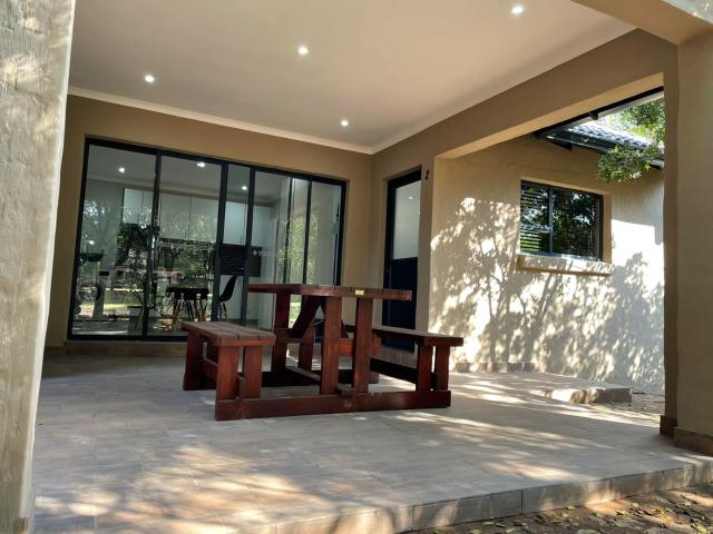 STUDENTS & YOUNG ADULTS! BEAUTIFUL 1 BEDROOM COMMUNE FLAT TO RENT!
