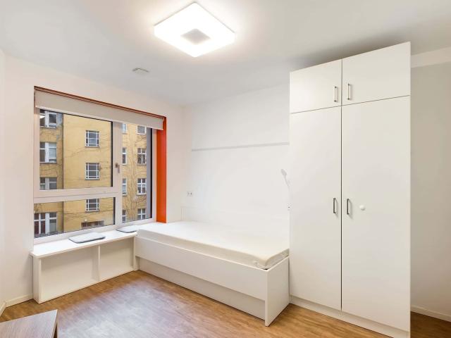 Reduced Rent Students Only Private room in shared apartment for 3 students, Near HTW university