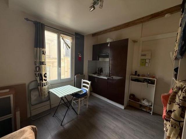 Studette 13.08 m2 Angers hyper centre