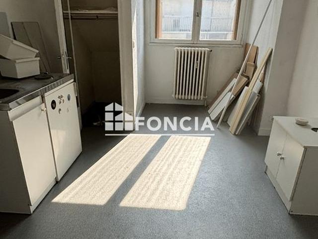 Studette 13m2 rue Marceau deshoulières