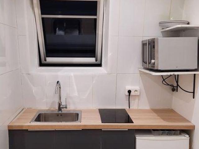 Studette Top emplacement Etoile