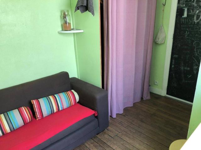 Studette Anatole France 92300 Levallois Perret