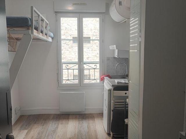 Studette avec WC refaite à neuf
