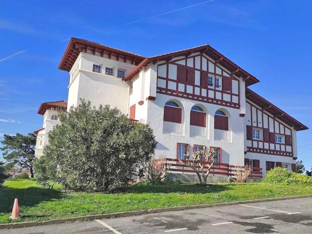 STUDETTE MEUBLEE A L ANNEE ST JEAN DE LUZ