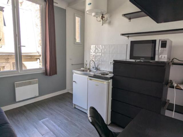 Studette meublée paris 19ème 10.67 m2