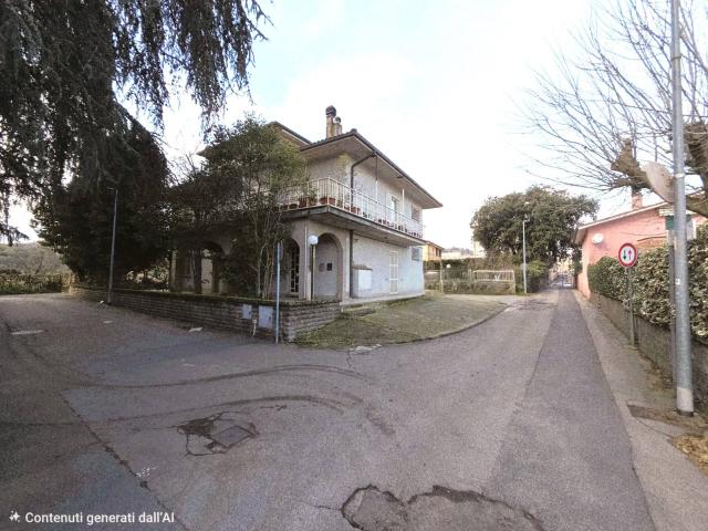 Studio/Ufficio in affitto a Caprarola