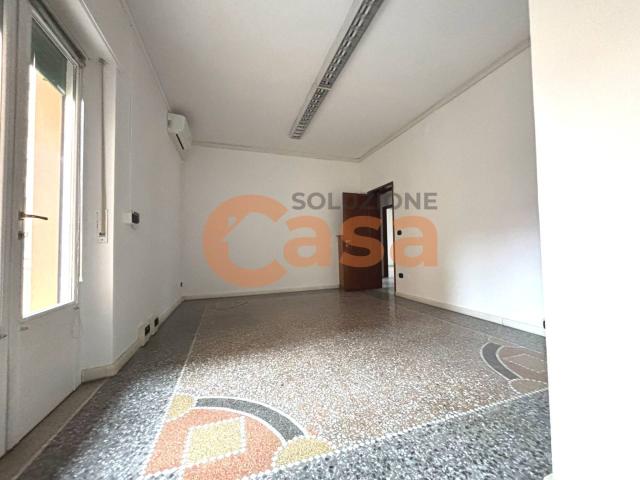 Studio/Ufficio in affitto a Piacenza, B.ra Genova
