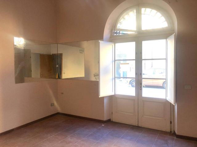 Studio/Ufficio in vendita a Lucca, Borgo Giannotti