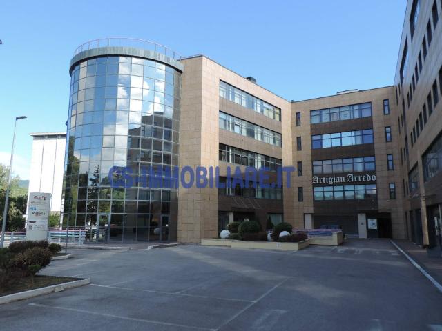 Studio/Ufficio in vendita a Potenza, Via Della Tecnica