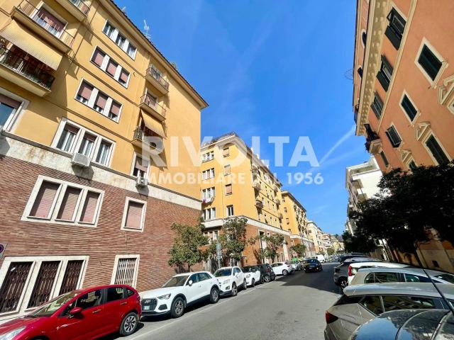 Studio/Ufficio in vendita a Roma, Trieste