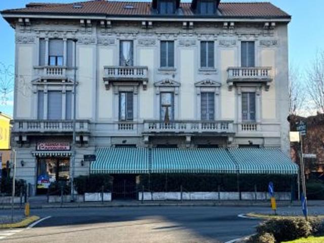 STUDIO/UFFICIO/LOCALE COMMERCIALE