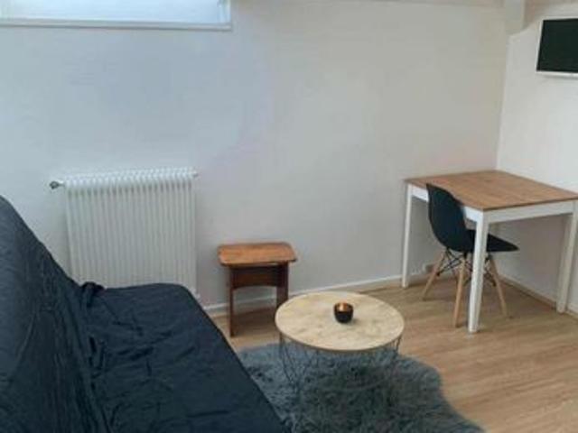 Studio 3 pièces 10 m²