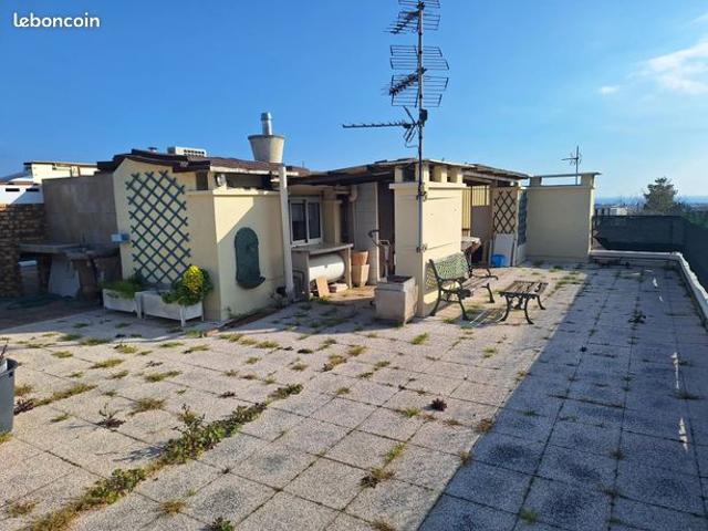 Studio 3 pièces 49 m²