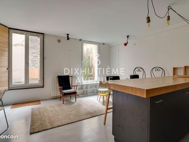Studio 3 pièces 60 m²