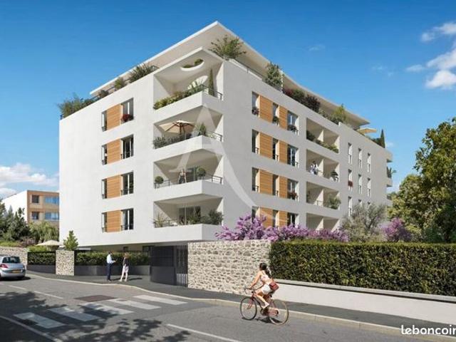 Studio 3 pièces 61 m²