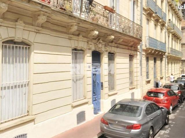 Studio 3 pièces 65 m²