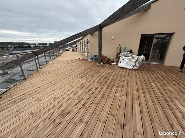 Studio 3 pièces 67 m²