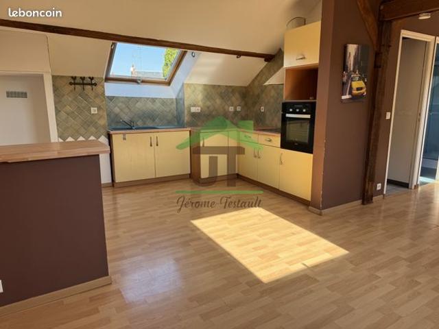 Studio 3 pièces 75 m²