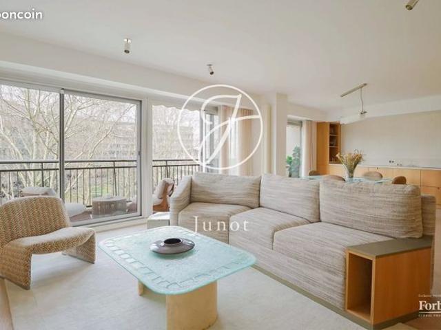 Studio 3 pièces 94 m²