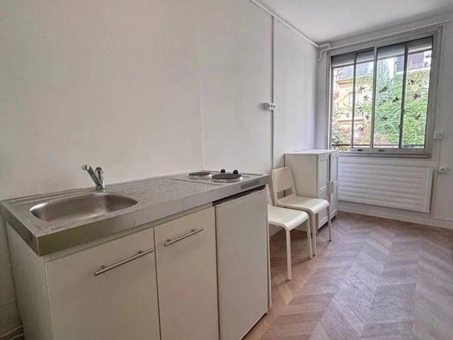 Studio 11m2 16ème