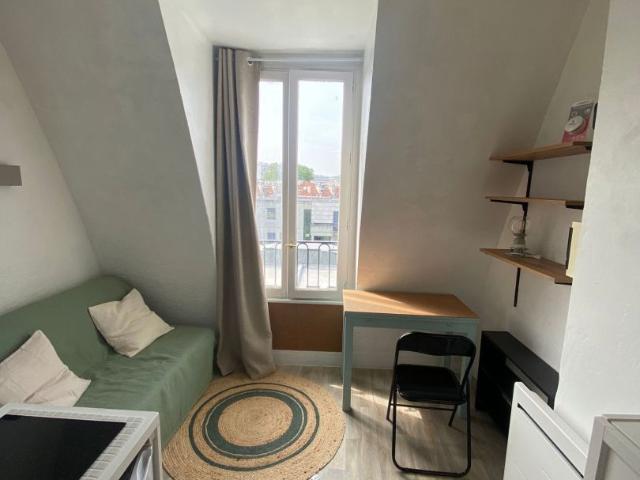 Studio 12m² Paris 12