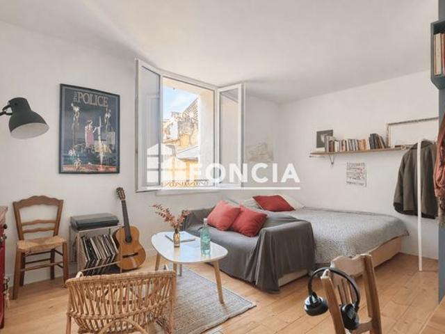 STUDIO 13001 27 m2 LUMINEUX