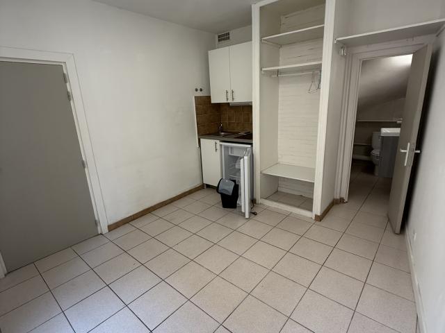 STUDIO 13,46M2 EN RDC QUARTIER LES ARCEAUX