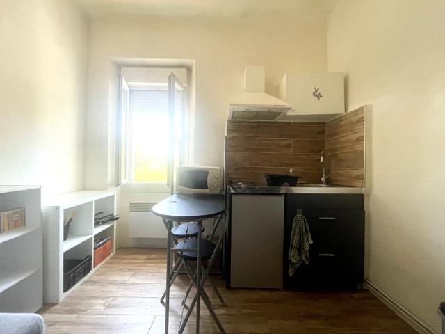 Studio 13.90m2 climatisé, avec mezzanine, VELAUX