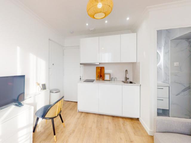 Studio 13 m2 217 Rue Saint Maur, 75010 Paris