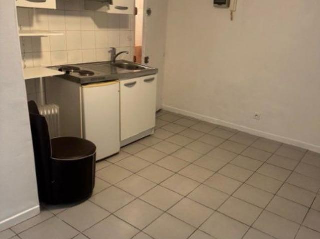 Studio / 14m² / Gare de l'Est Ligne 4