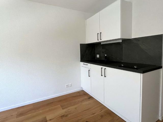Studio, 15 min from the center
