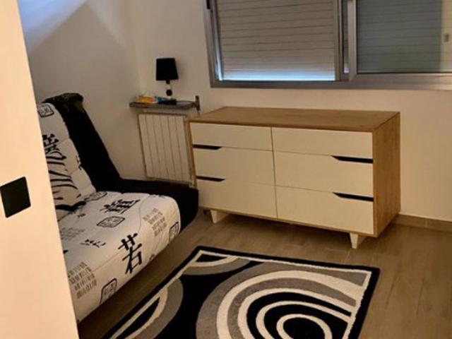 Studio / 15m² / Courbevoie Ligne L