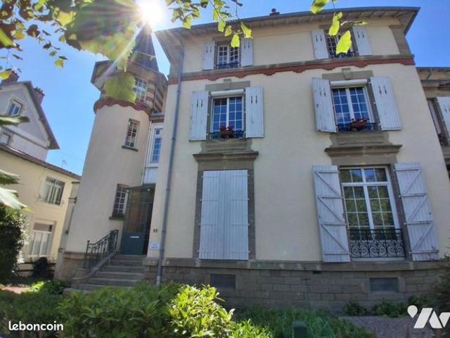 Studio 163 m² VITTEL