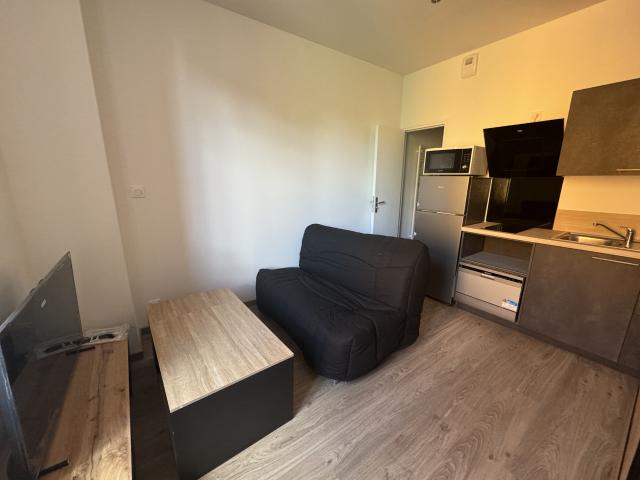 STUDIO 16M2 FER A CHEVAL
