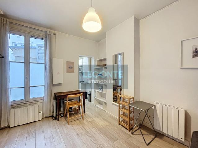 Studio 16m² 1 pièce Paris