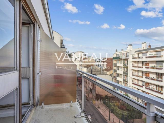 Studio 17.46 m² dernier étage avec vue et balcon