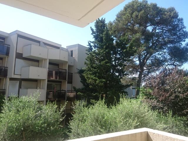 Studio 17.85 m², kitchenette équipée, avec balcon