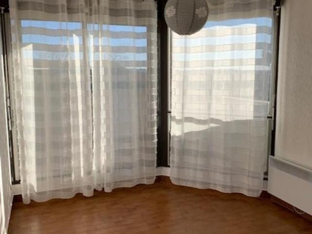 Studio 17.85 m², kitchenette équipée, avec balcon