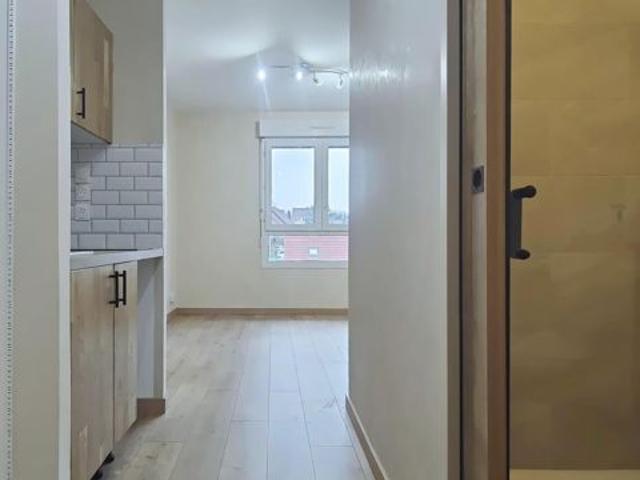 Studio entièrement refait à neuf à Vieugy