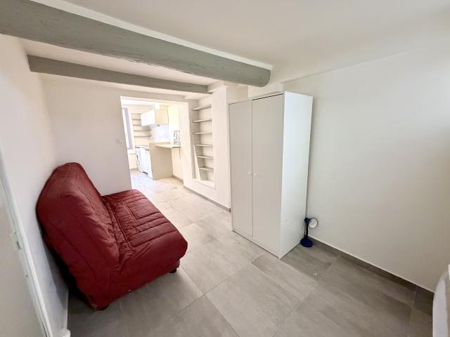 STUDIO 17 M2