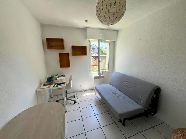 Studio 17m² meublé Saint Mihiel Location Appartement nantes: 16.8 m2