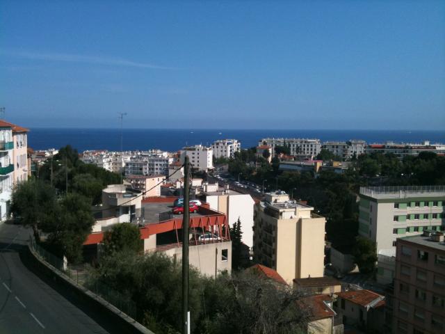 Studio 18.78m2 ROUTE DE BELLET 530€