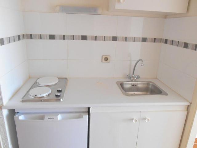 Studio 18.9 m², kitchenette équipée, avec balcon