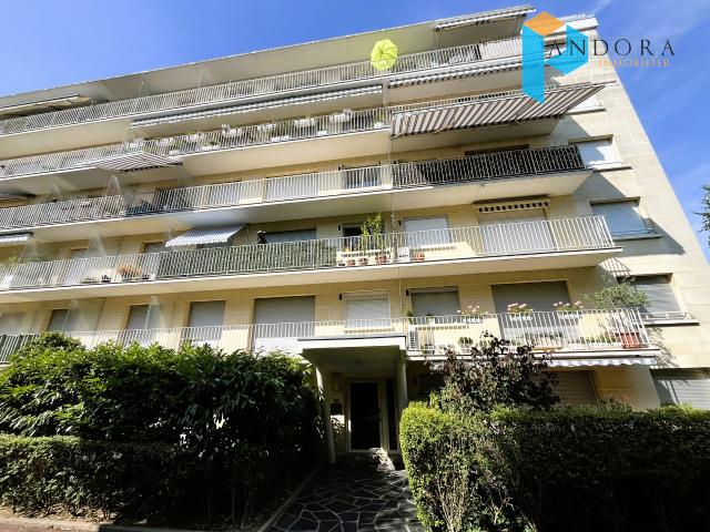 Studio 18 m2 refait à neuf au coeur du vieux Saint Maur