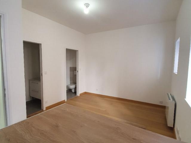 Studio 18m² rénové Centre Ville proche Facs