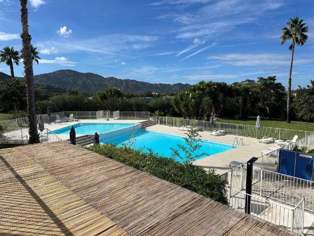 Studio 19m2 en résidence avec piscine privative situé à Saint Fl