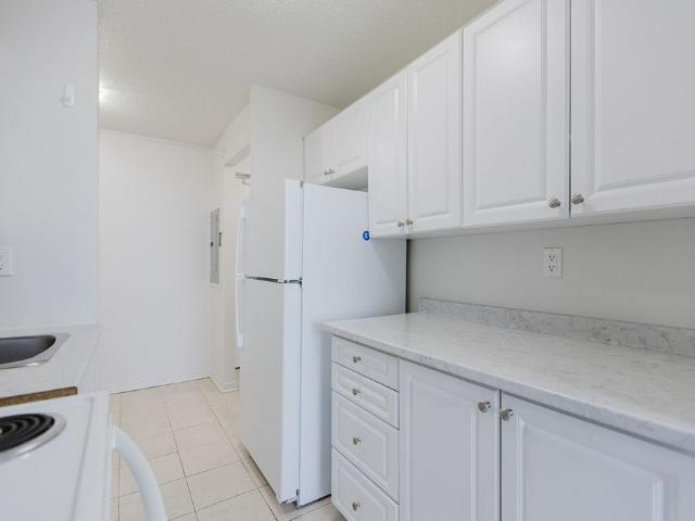 Studio, 1 & 2 Bedroom Apartments | All Inclusive Living Near Bayshore & Carling