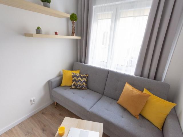 studio 1, METRO NATOLIN