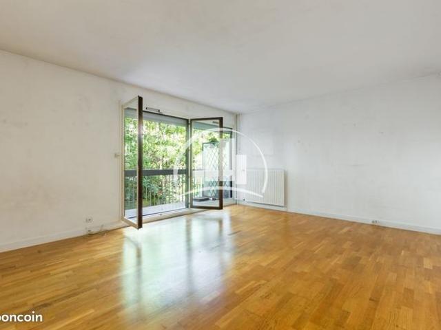 Studio 1 pièce 40 m²