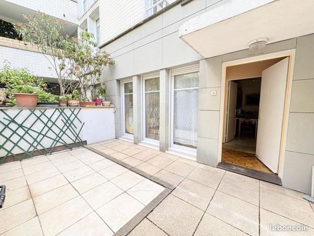 Studio 1 pièce 40 m²